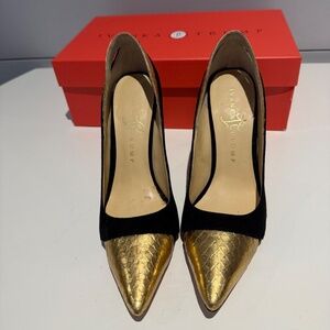 Ivanka Trump Ladies Heels Shoes 6.5 M Suede and Gold